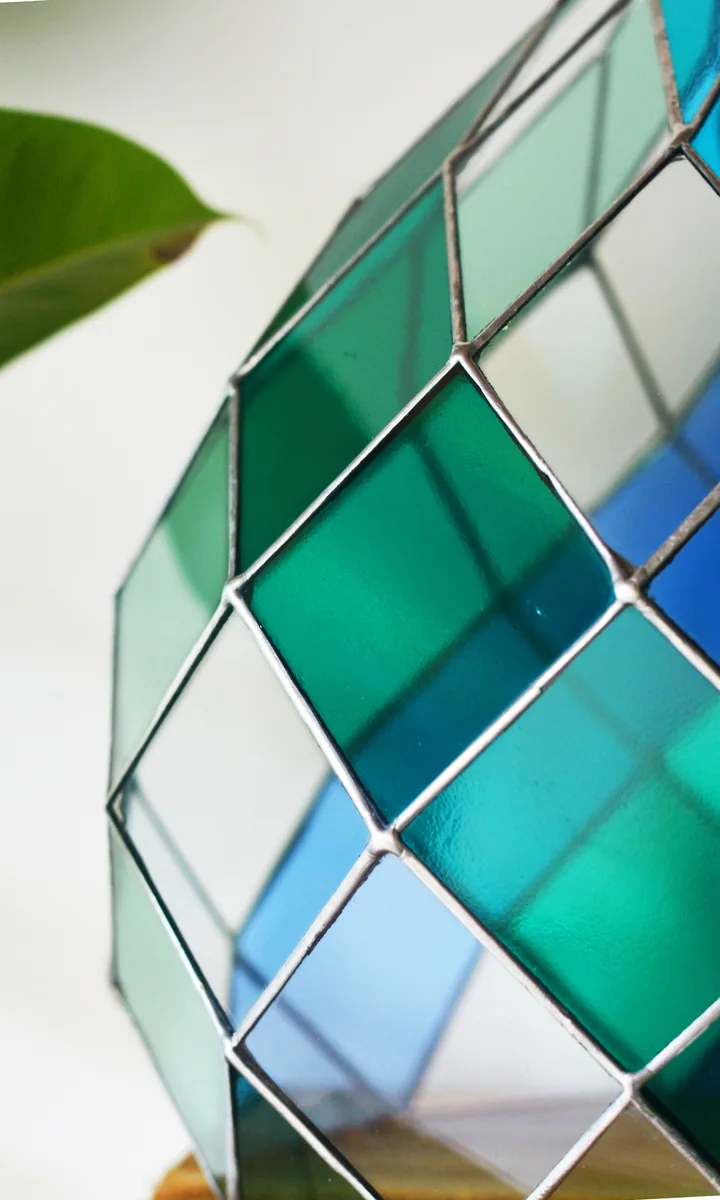 Détail vertical bleu et vert